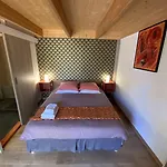 4 Bears Bed & Breakfast 4*