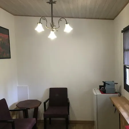 4 Bears Oda ve Kahvaltı 4*