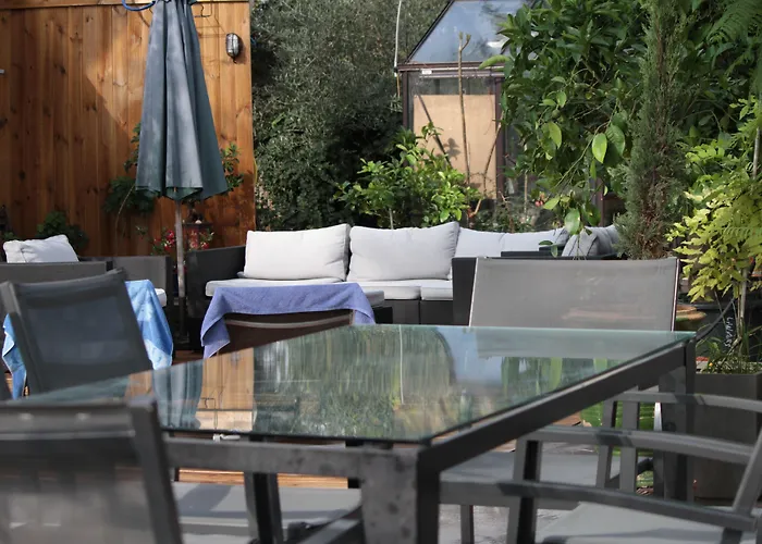 4 Bears فندق مبيت وإفطار 3*