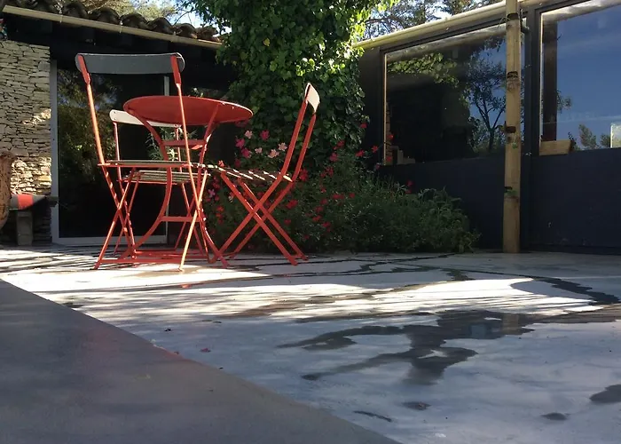 4 Bears فندق مبيت وإفطار 3*