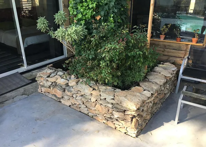 4 Bears فندق مبيت وإفطار 3*